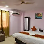 Hotel Sarweshwary