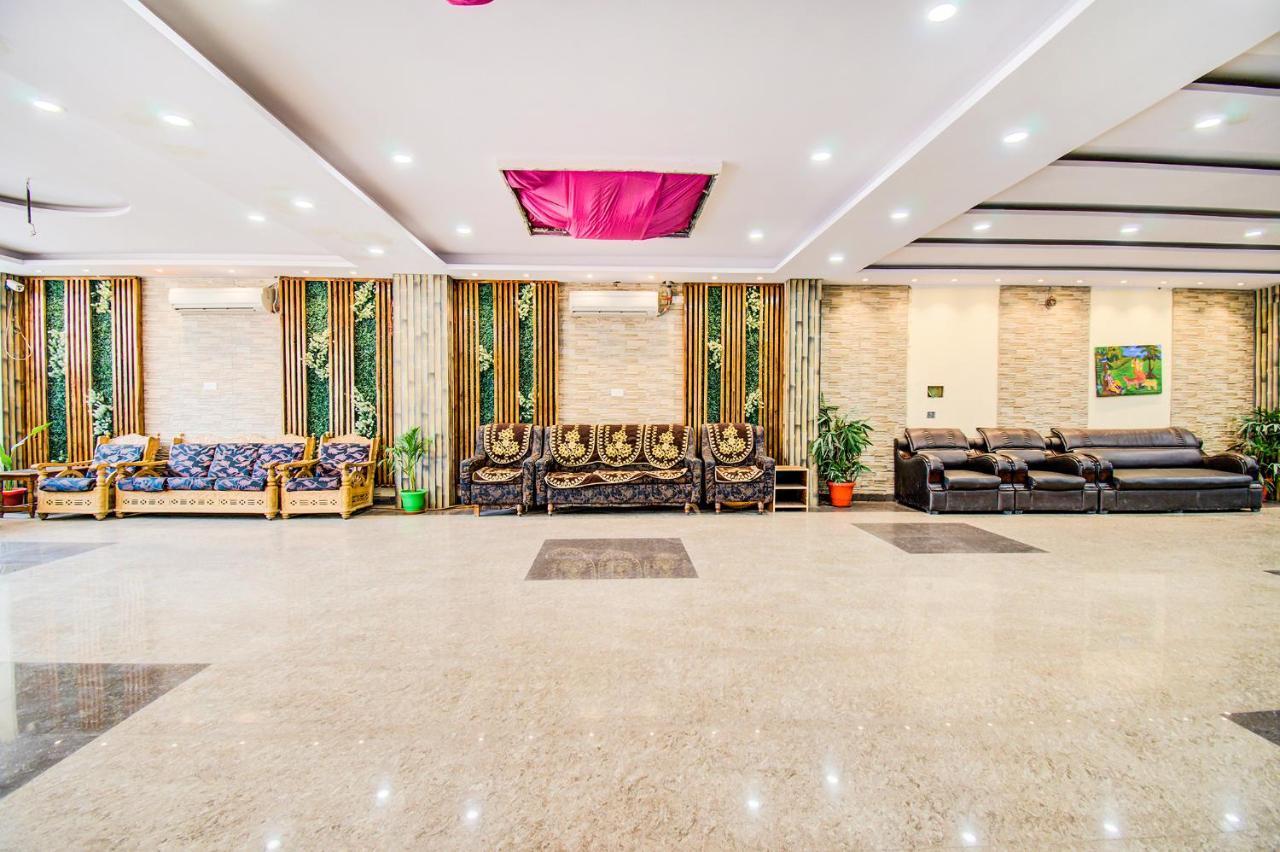 Sarweshwary Hotel 3*